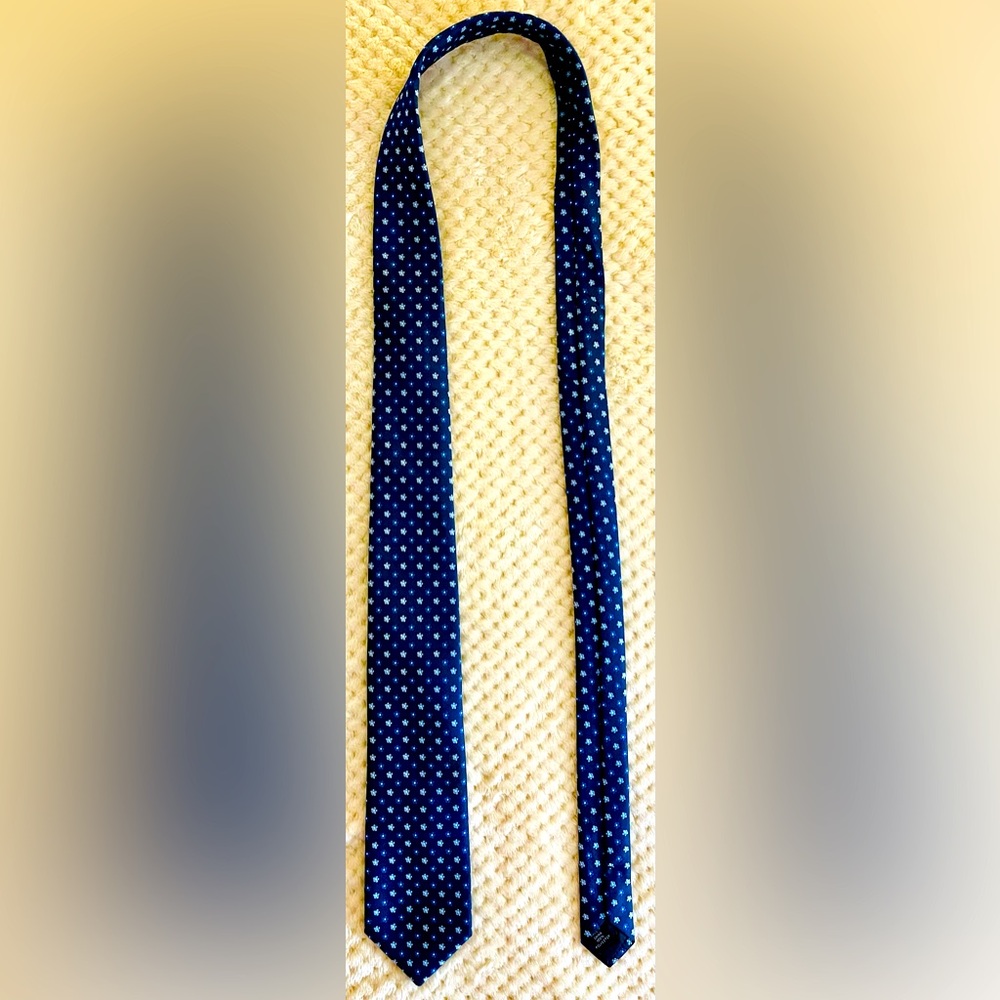 Men’s “Bespoke New York” Navy Blue Flower Print Polyester Tie